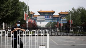 新型コロナ感染症 北京の食品市場を封鎖（提供：ロイター/アフロ）