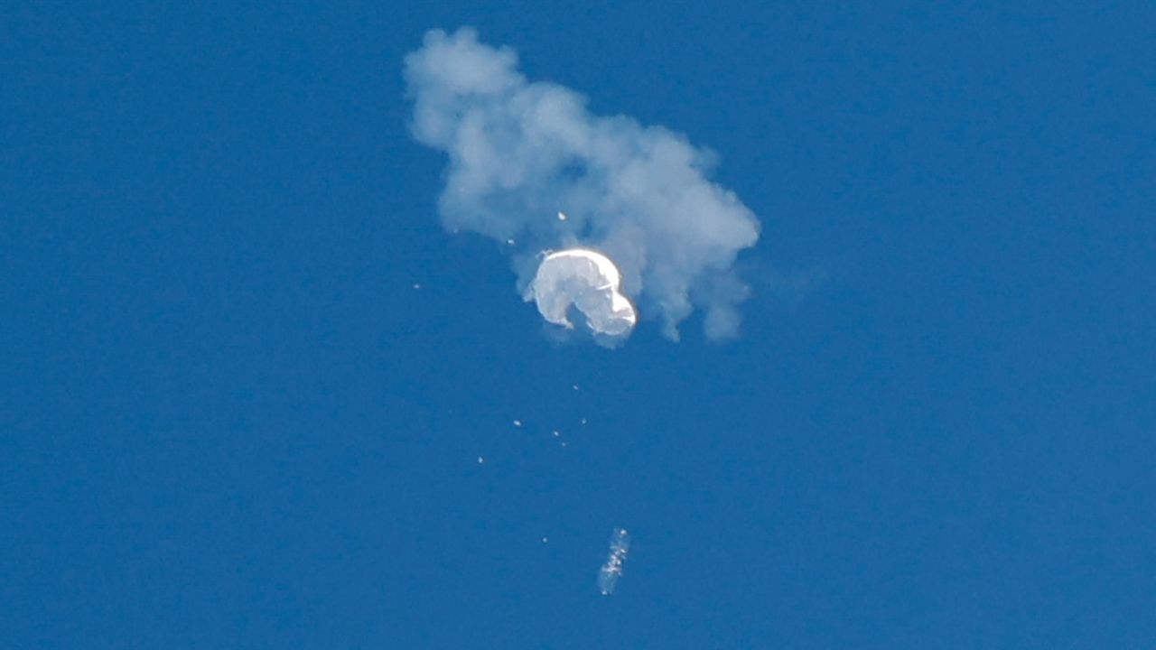 アメリカ軍に撃墜された中国の気球（写真:ロイター/アフロ）