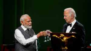 訪米したインドのモディ首相とバイデン大統領（写真:ロイター/アフロ）