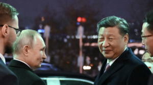 訪露したときの習近平国家主席とプーチン大統領（写真:ロイター/アフロ）