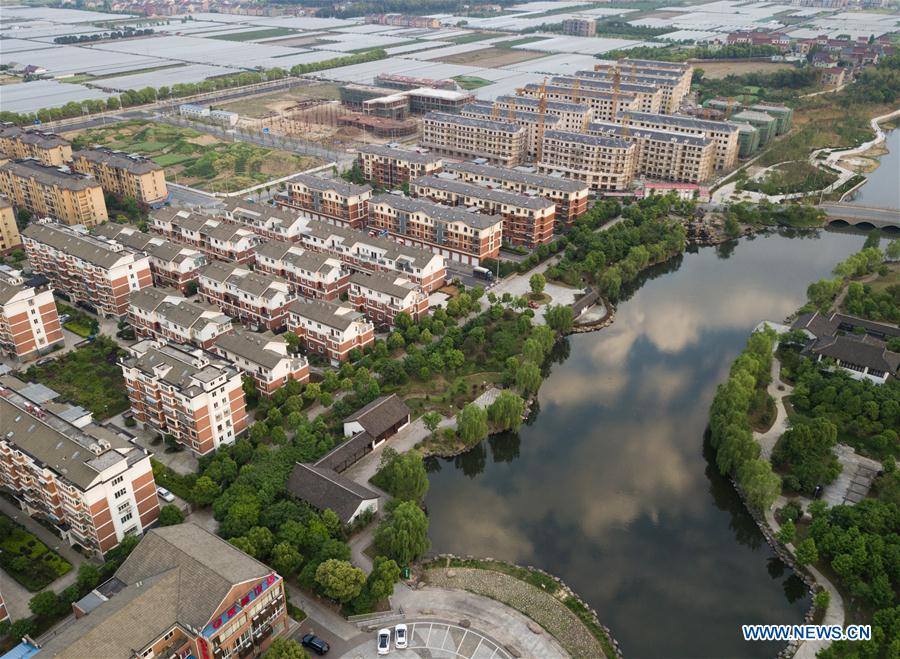 Aerial photo taken on April 21, 2018 shows the view of Xinye Village of Shaoxing City, east China's Zhejiang Province.(Xinhua/Wen Xinyang)
