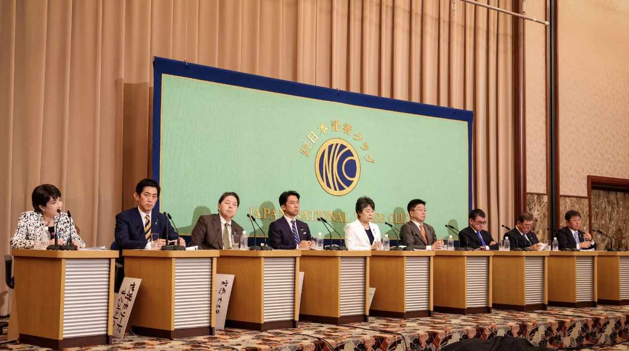 自民党総裁候補者が討論会（写真:代表撮影/ロイター/アフロ）