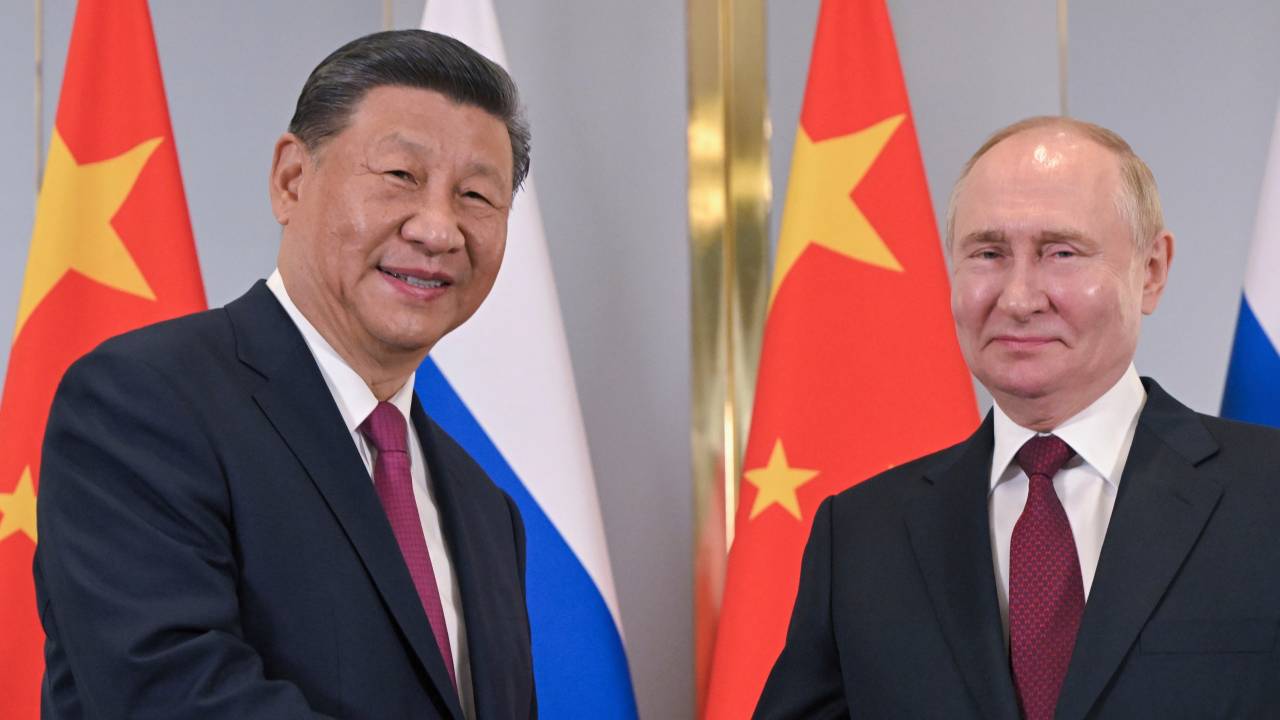 習近平国家主席とプーチン大統領(写真:代表撮影/ロイター/アフロ)